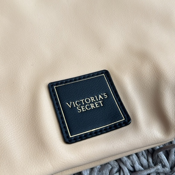 Victoria’s Secret tote bag - Picture 2 of 5